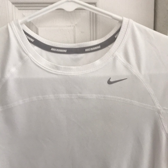 Nike top - Picture 2 of 7